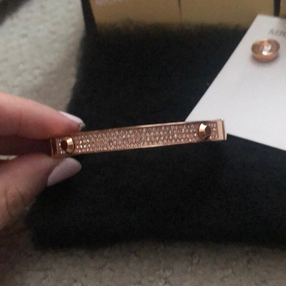 Michael Kors Matching Jewelry Set - Picture 5 of 8